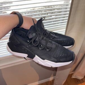 Nike Air Huarache Drift Sneakers in Black